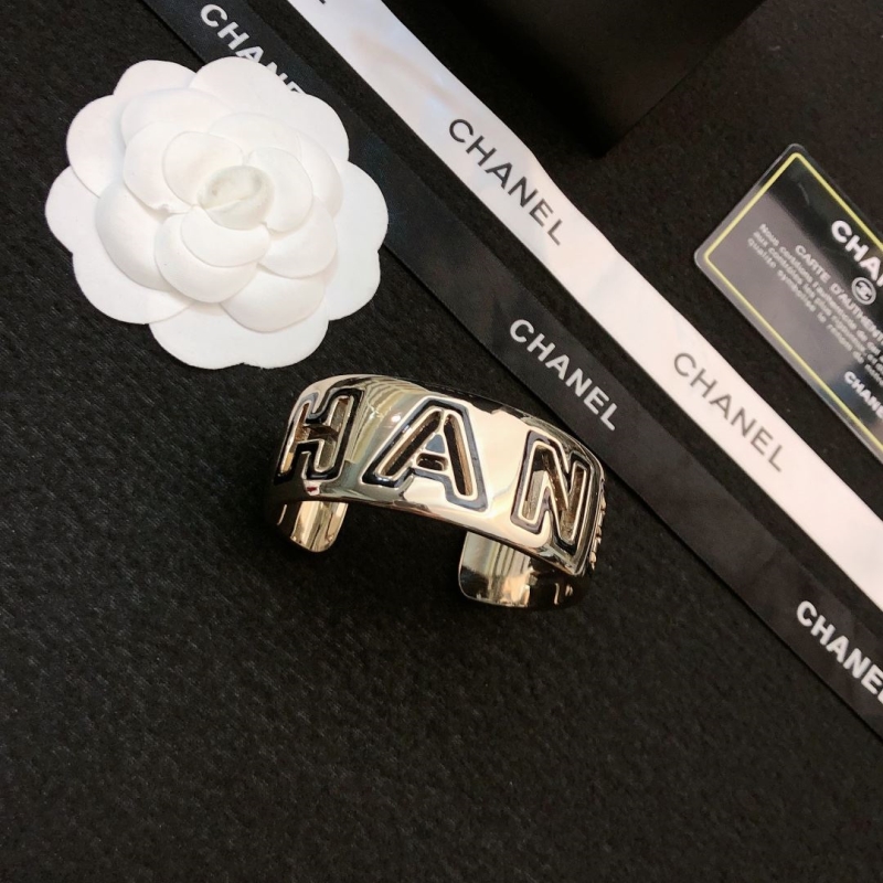 Ch**el bracelets